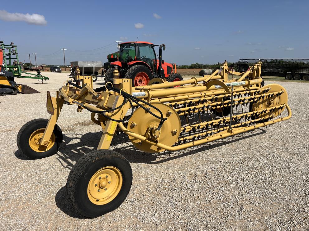 Image for 2007 Vermeer R2300