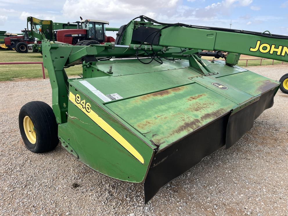 Image for 2012 John Deere 946