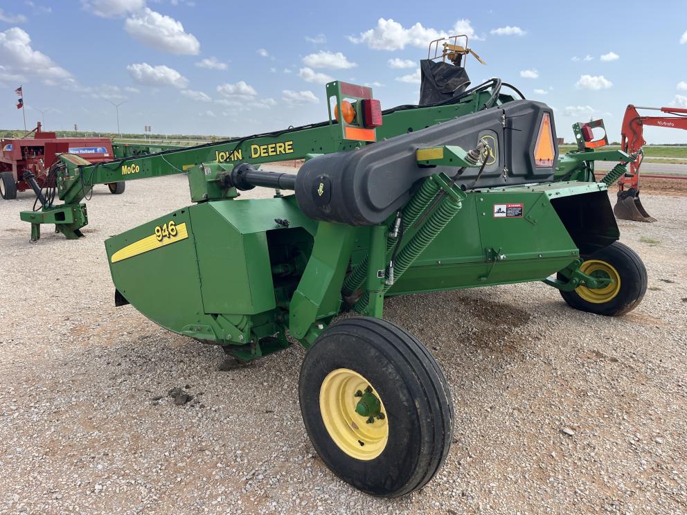 Image for 2012 John Deere 946