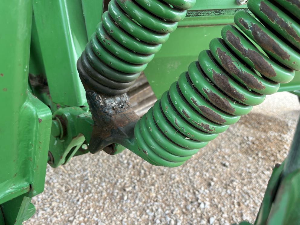 Image for 2012 John Deere 946
