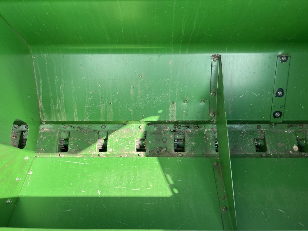 Image for 1998 John Deere 1560