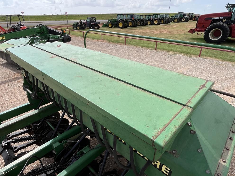 Image for 1998 John Deere 1560