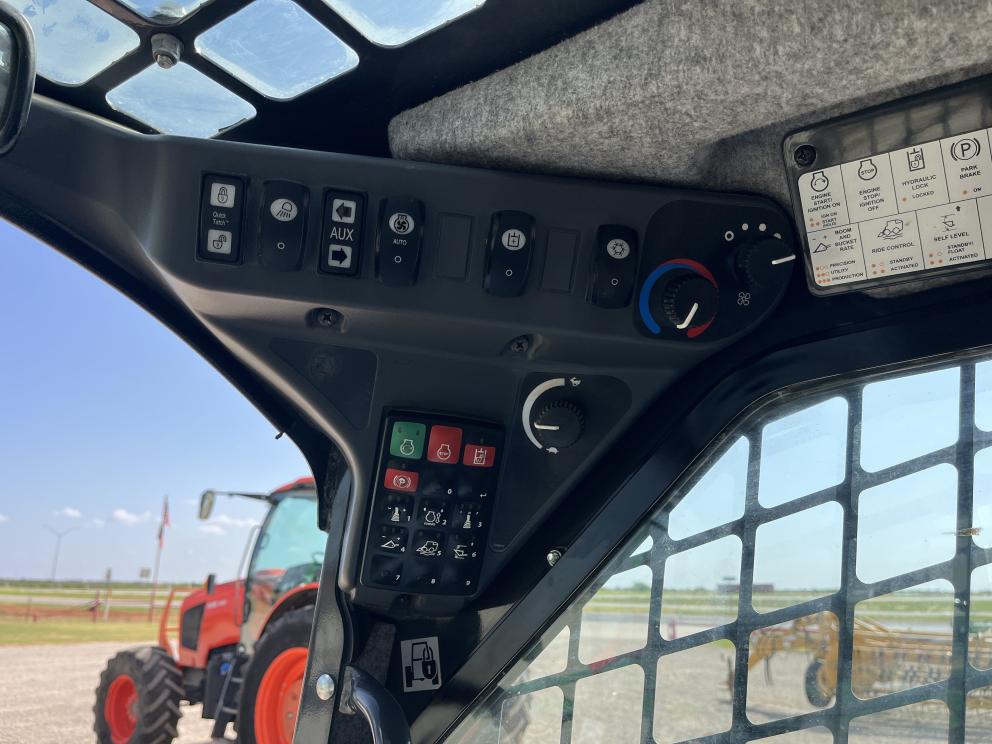 Image for 2024 John Deere 333G