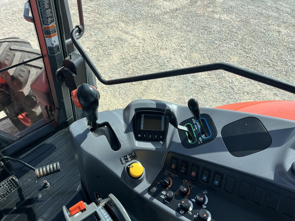 Image for 2021 Kubota M6-141