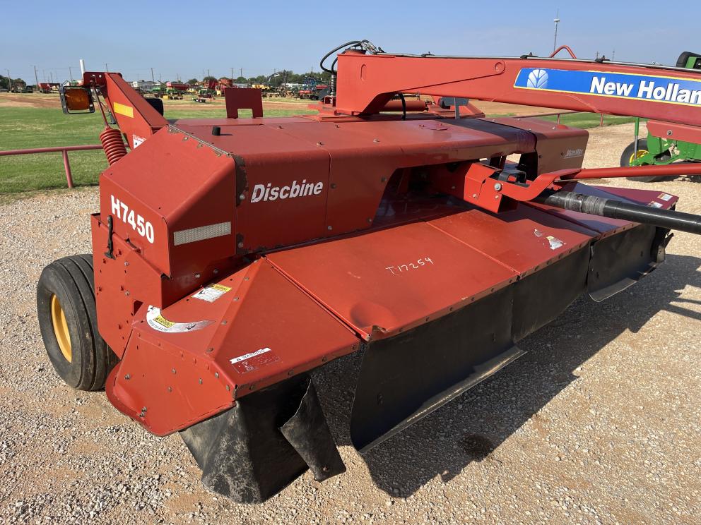 Image for 2010 New Holland H7450