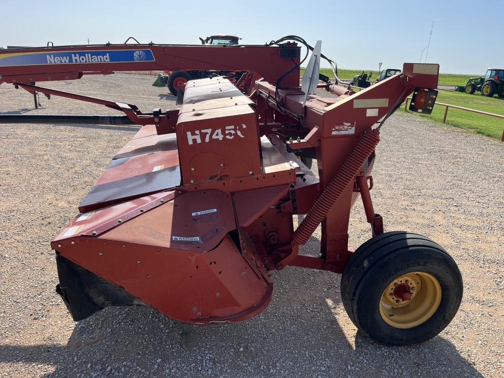 Image for 2010 New Holland H7450