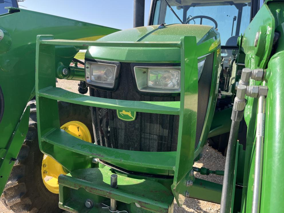 Image for 2019 John Deere 5100E