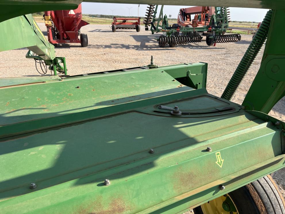 Image for 2012 John Deere 835