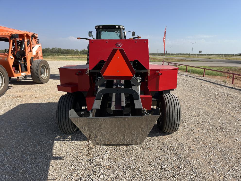 Image for 2023 Massey Ferguson 1840