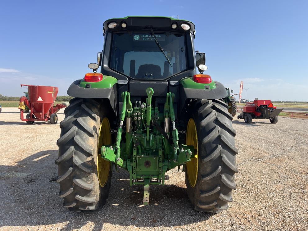 Image for 2022 John Deere 6155M