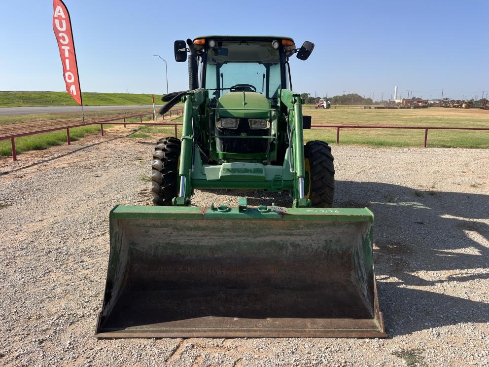 Image for 2019 John Deere 5075E