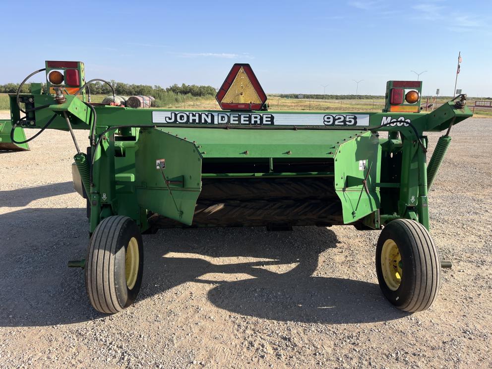 Image for 2000 John Deere 925