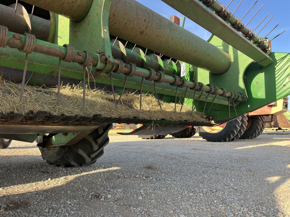 Image for 2000 John Deere 4890