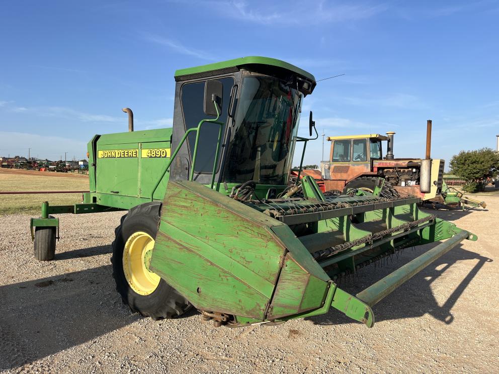 Image for 2000 John Deere 4890