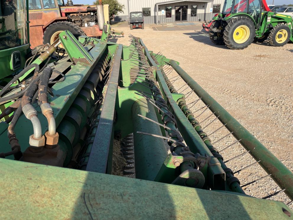 Image for 2000 John Deere 4890