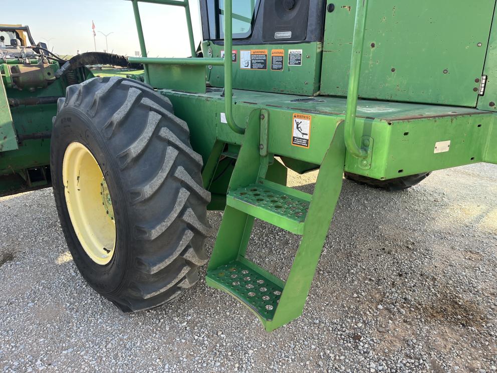 Image for 2000 John Deere 4890