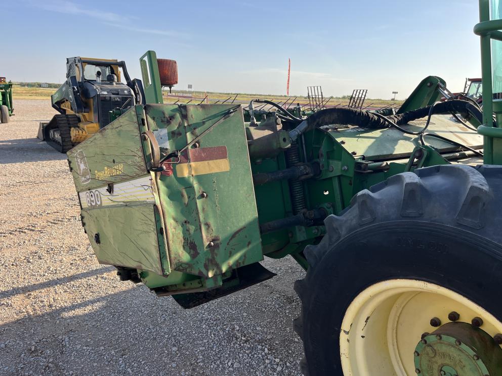 Image for 2000 John Deere 4890