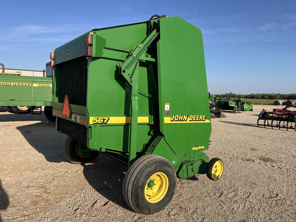 Image for 2001 John Deere 567