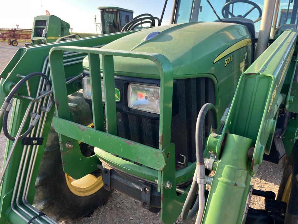 Image for 2009 John Deere 5101E