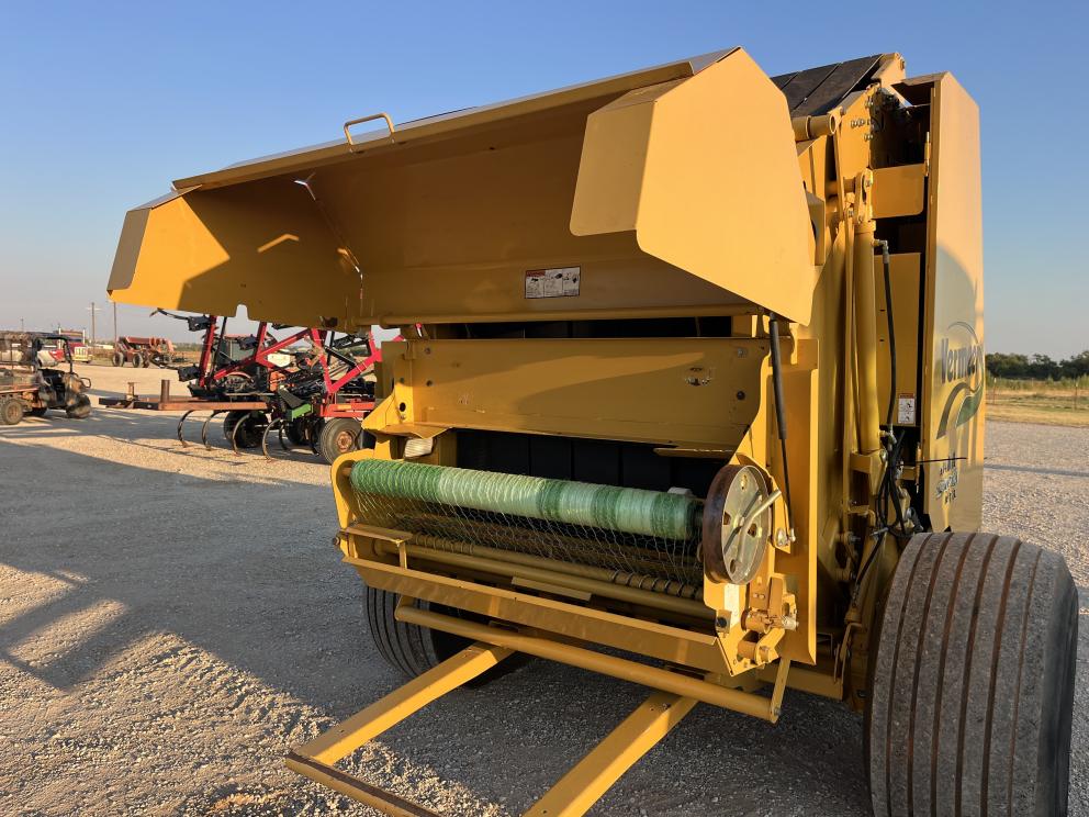 Image for 2013 Vermeer 604SM