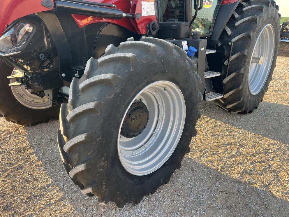 Image for 2022 Case IH Maxxum 125