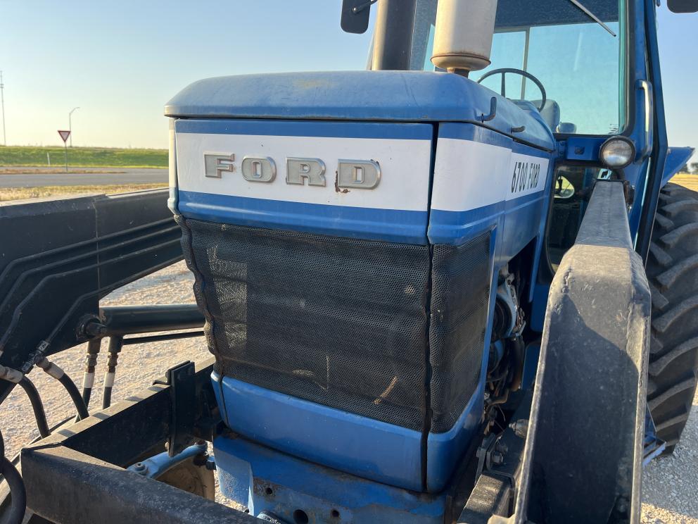 Image for 1981 Ford 6700