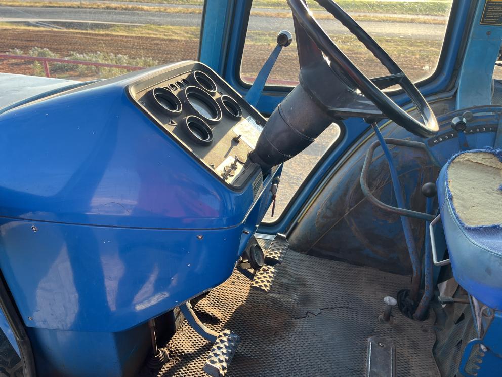 Image for 1981 Ford 6700