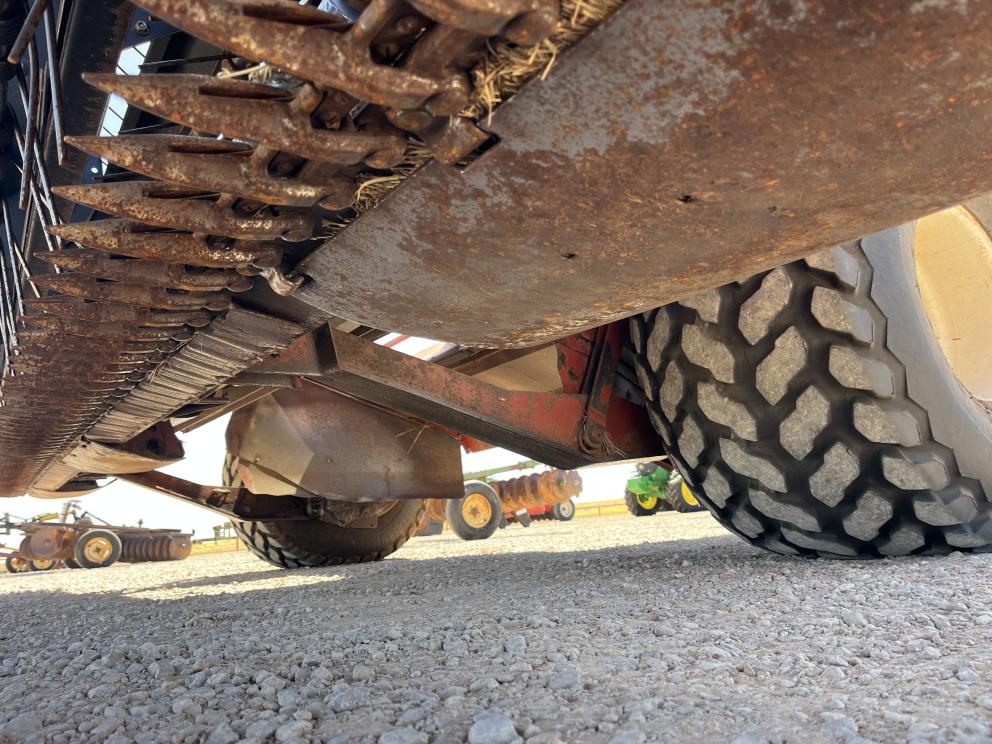 Image for Hesston 8400