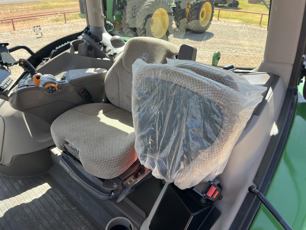 Image for 2024 John Deere 6R 155