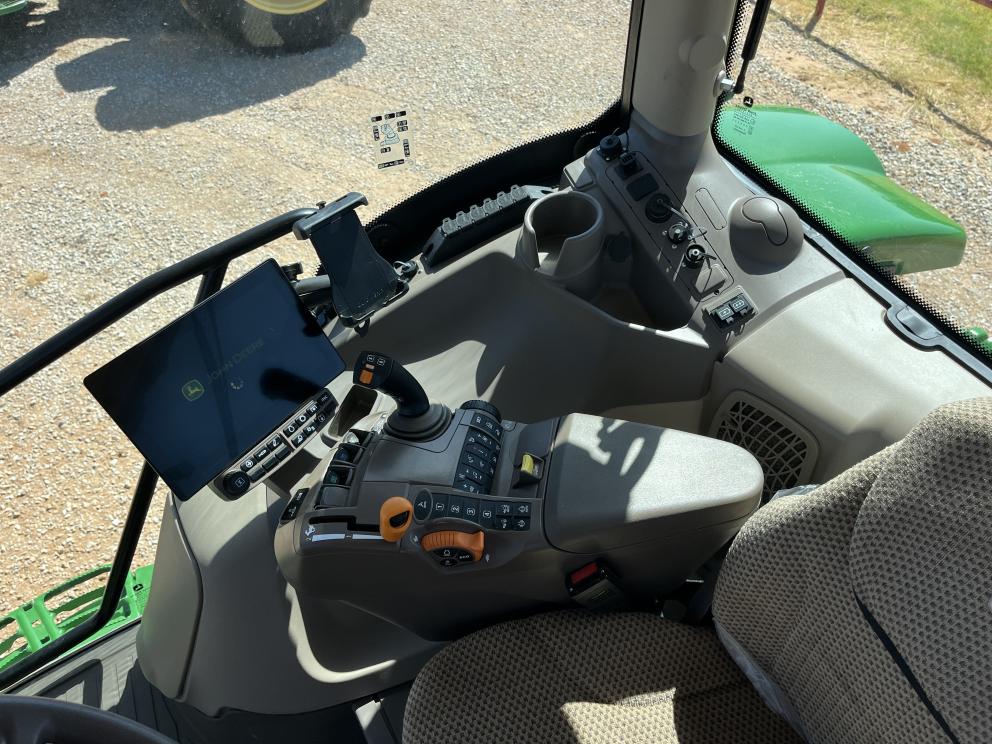 Image for 2024 John Deere 6R 155