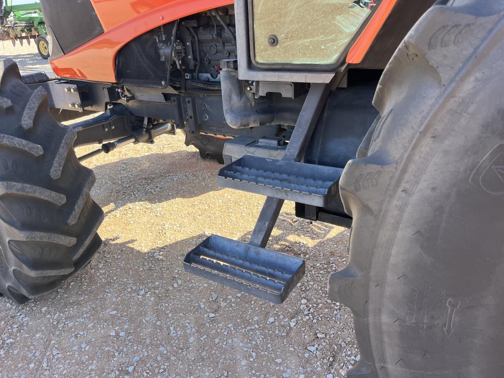 Image for 2010 Kubota M135X