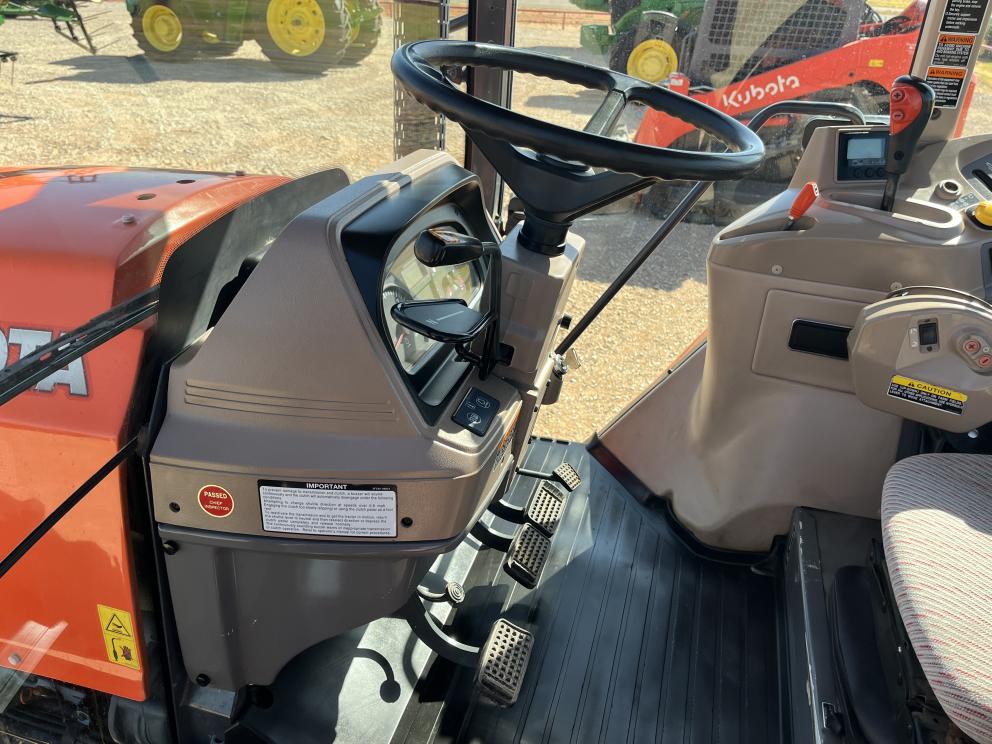 Image for 2010 Kubota M135X