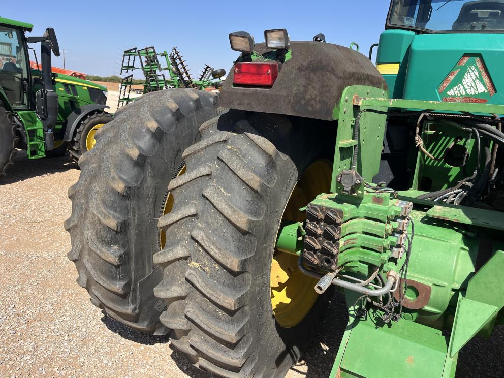 Image for 2000 John Deere 9300