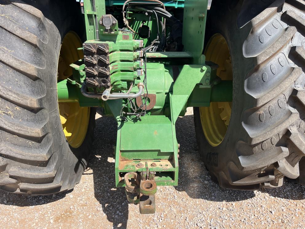 Image for 2000 John Deere 9300