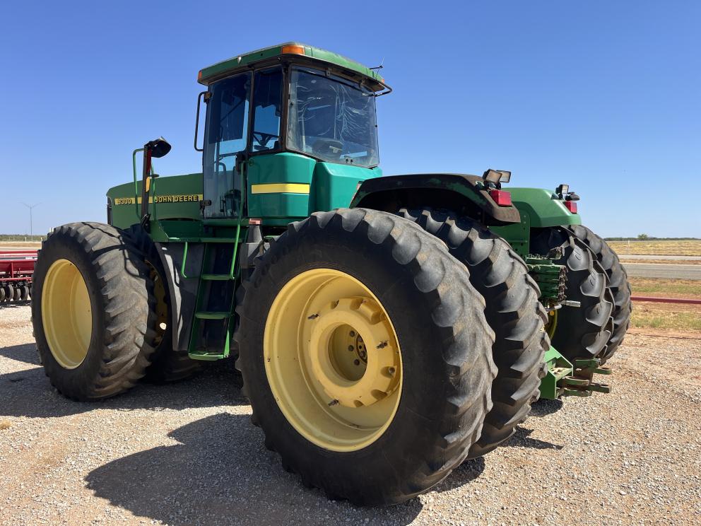 Image for 2000 John Deere 9300