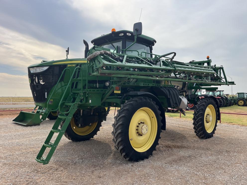 Image for 2017 John Deere R4030