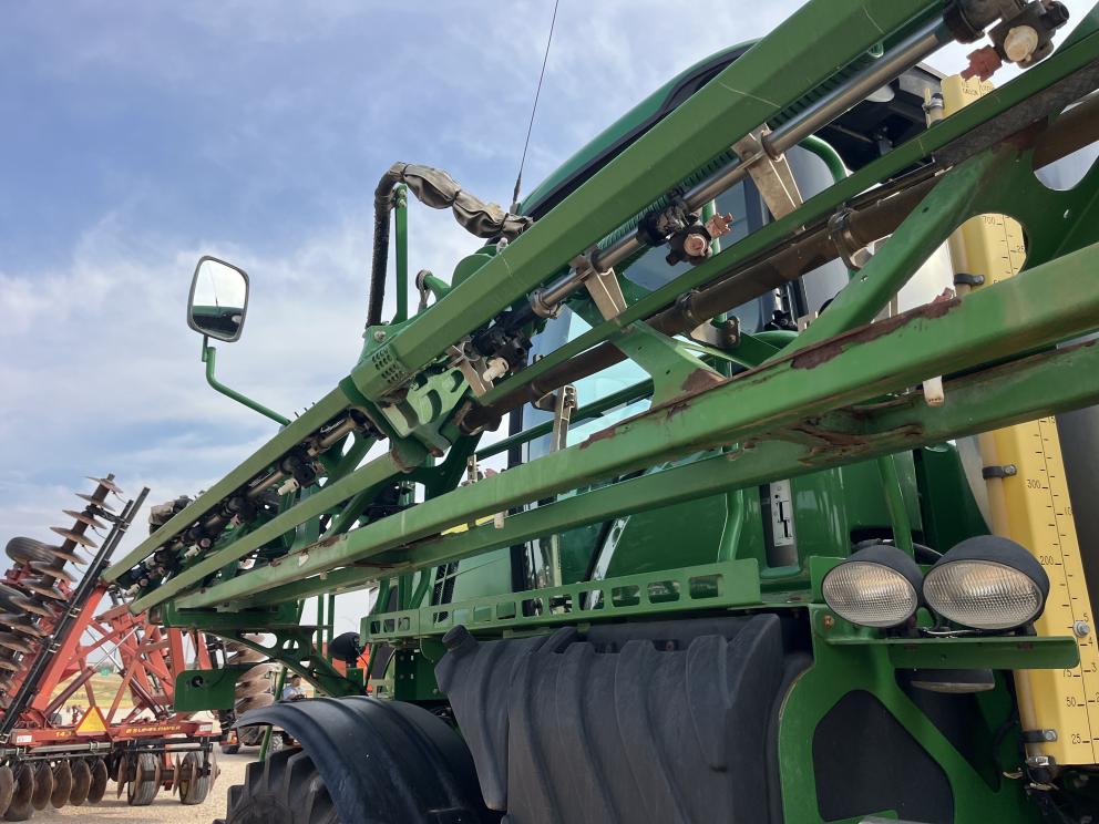 Image for 2017 John Deere R4030
