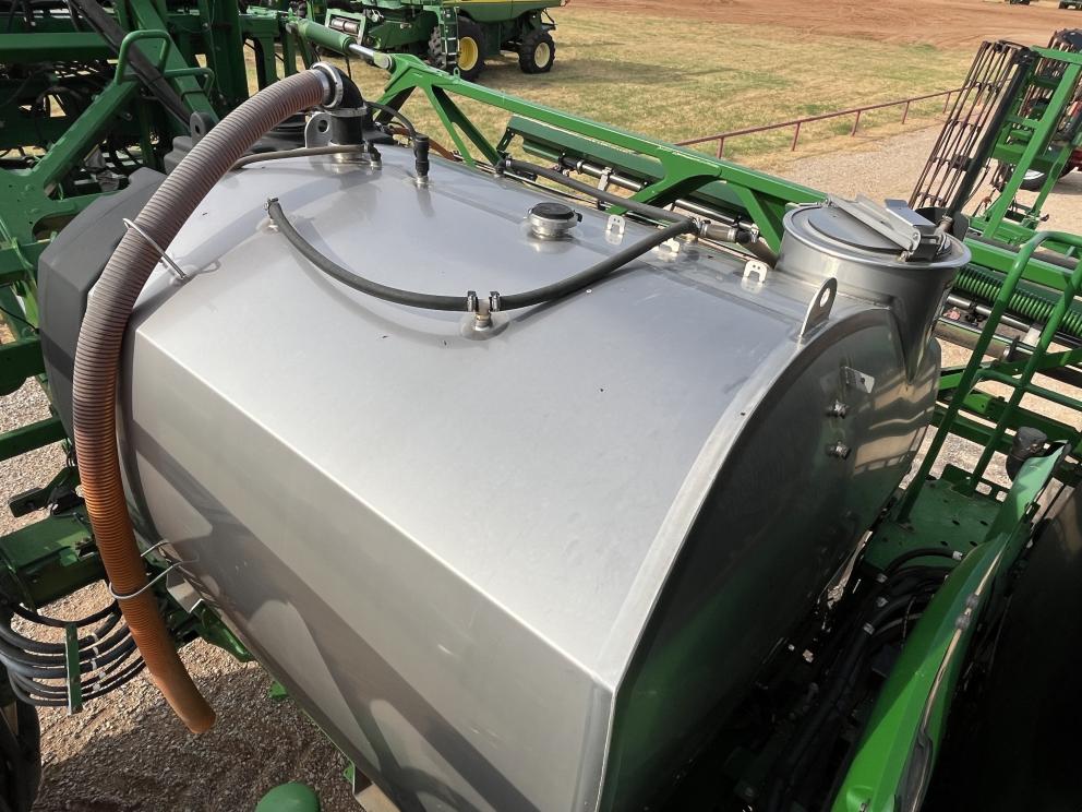 Image for 2017 John Deere R4030