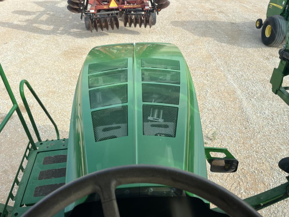 Image for 2017 John Deere R4030