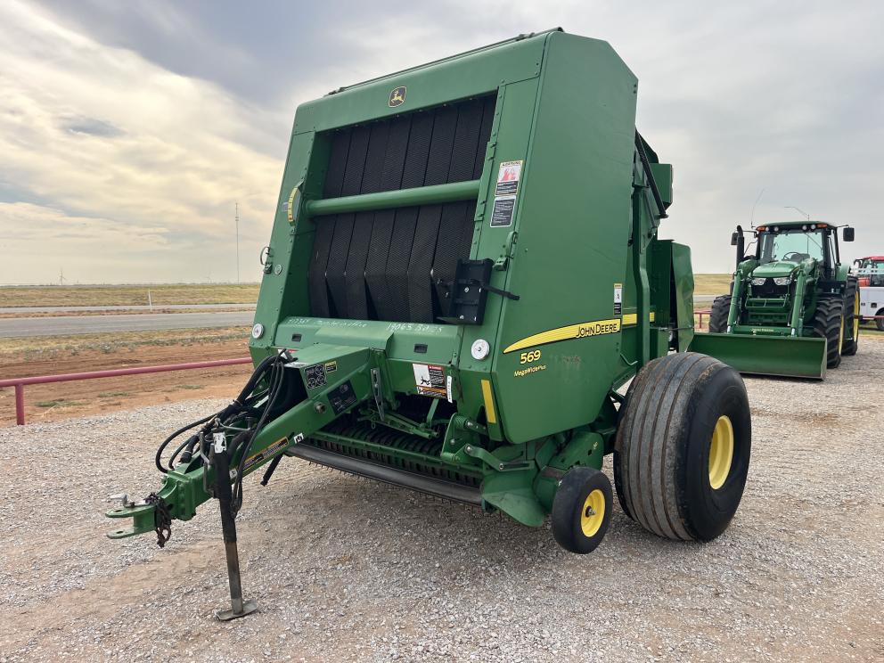 Image for 2015 John Deere 569