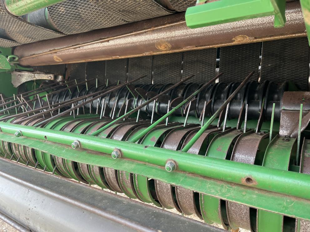 Image for 2015 John Deere 569