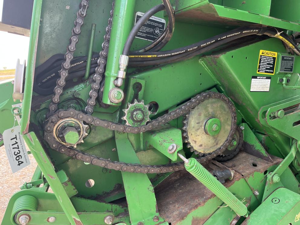Image for 2015 John Deere 569