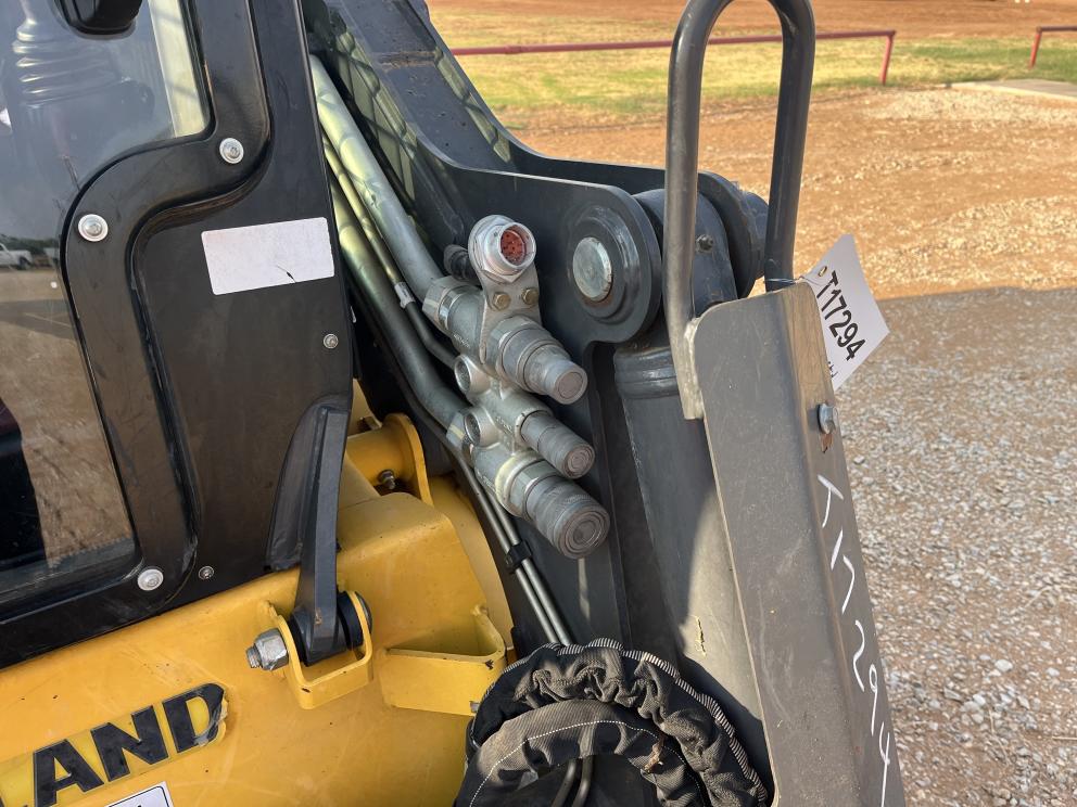 Image for 2023 New Holland C362