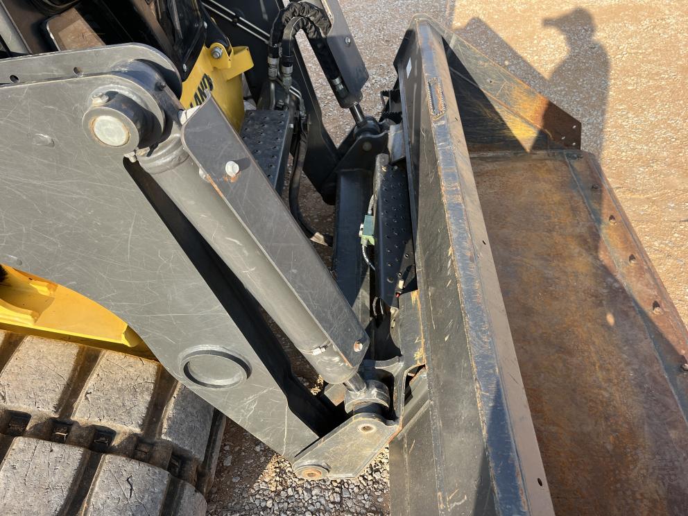 Image for 2023 New Holland C362