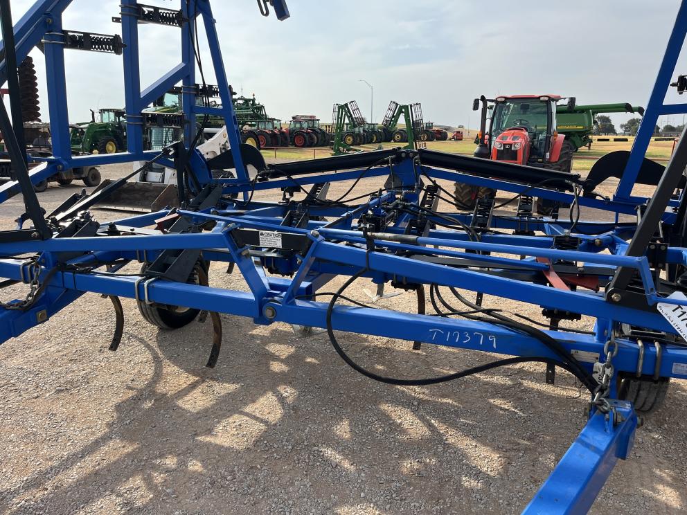 Image for 2013 New Holland ST830