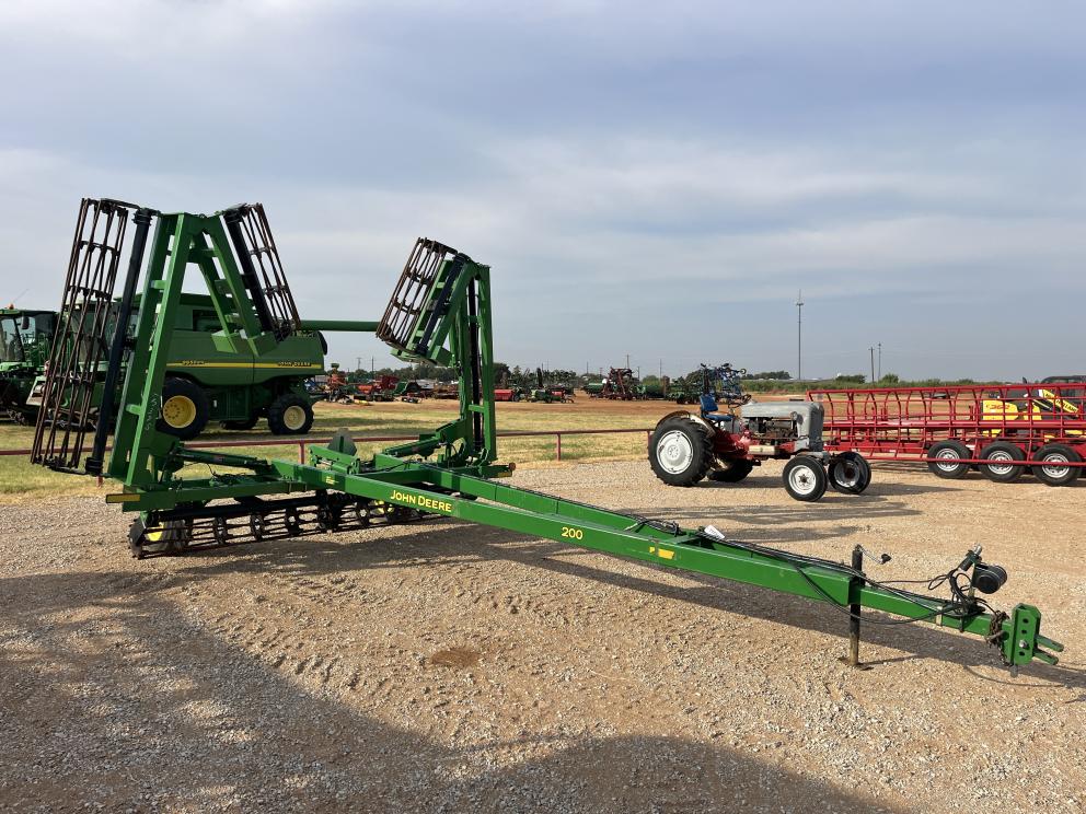 Image for 2017 John Deere 200
