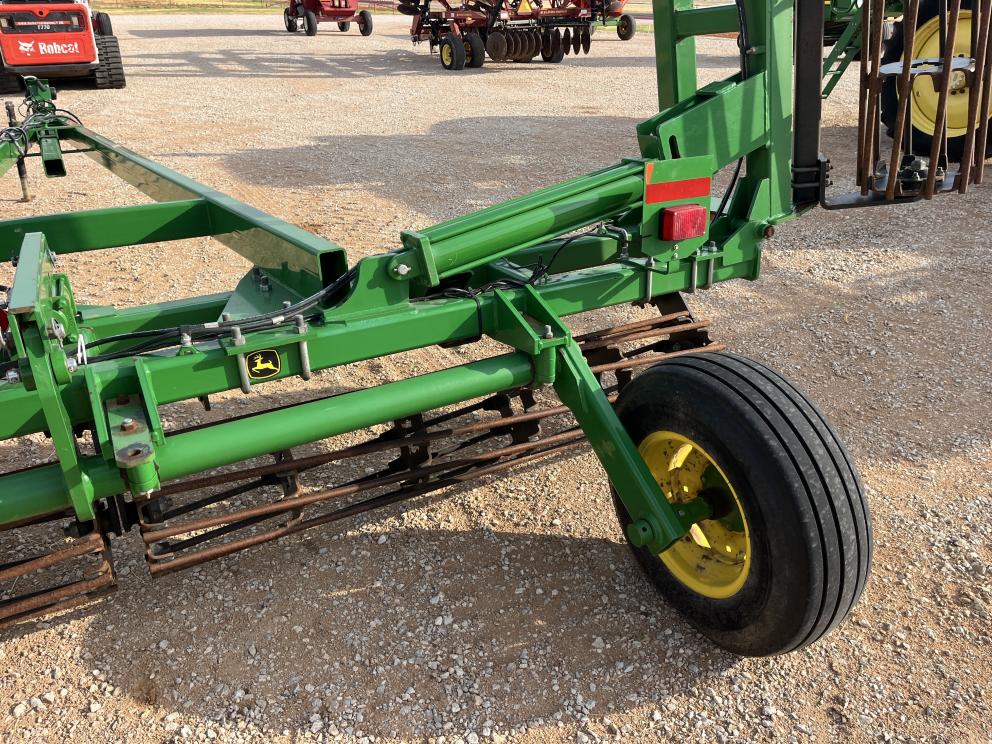 Image for 2017 John Deere 200
