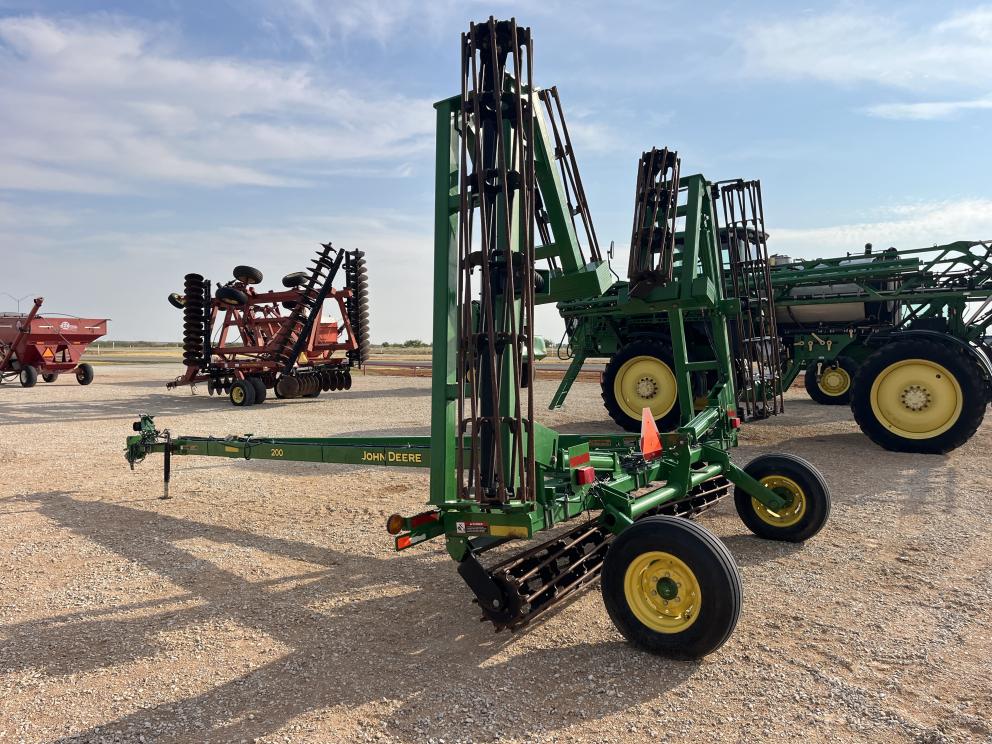 Image for 2017 John Deere 200