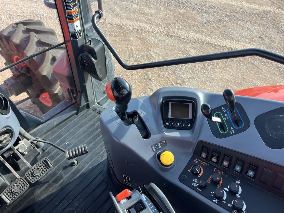 Image for 2022 Kubota M6-141