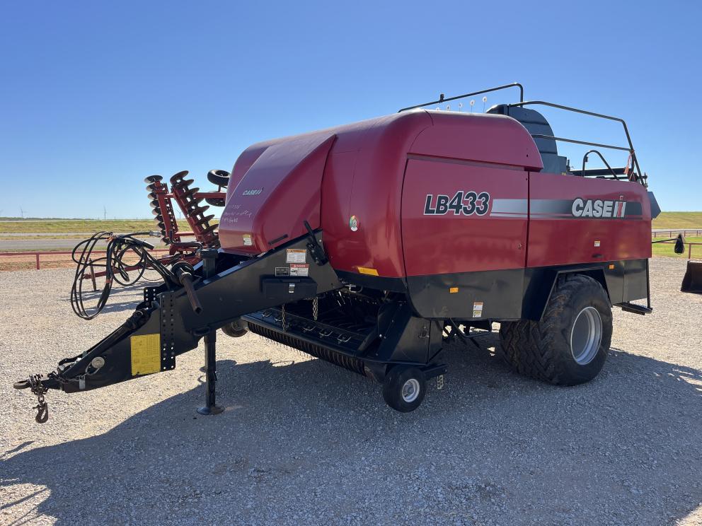 Image for 2011 Case IH LB433